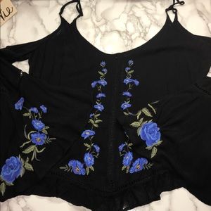 American Eagle off-shoulder embroider long sleeve